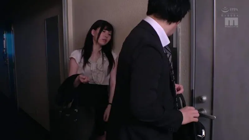 Bà xã cạnh nhà nhận nhầm tôi là anh xã trong một hôm say xỉn